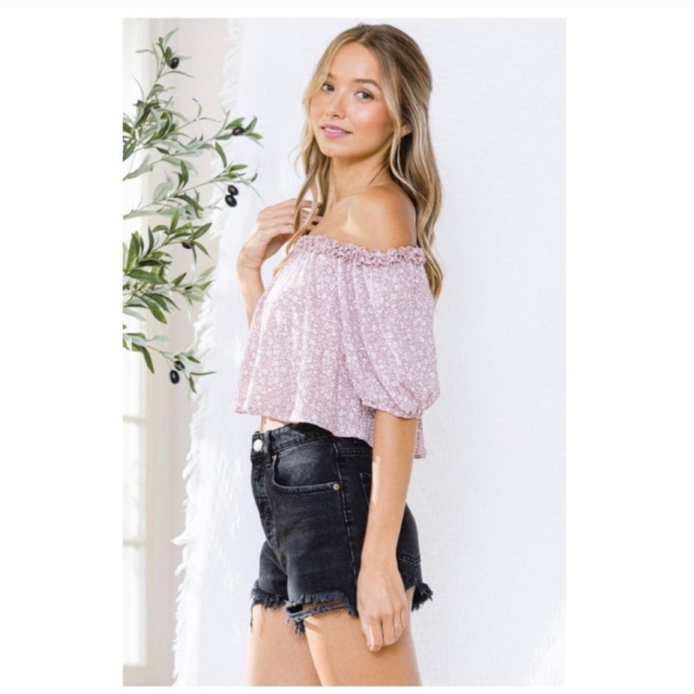✨OFF SHOULDER CROP TOP-FLORAL. NEW. - Picture 5 of 6